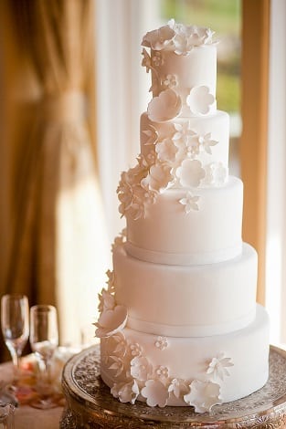 bolo de casamento com muitos andares